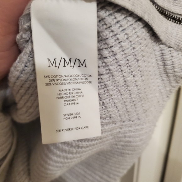 Cabi Asymmetrical Deep V Size Zip Pullover Sweater Sz M - Picture 14 of 14